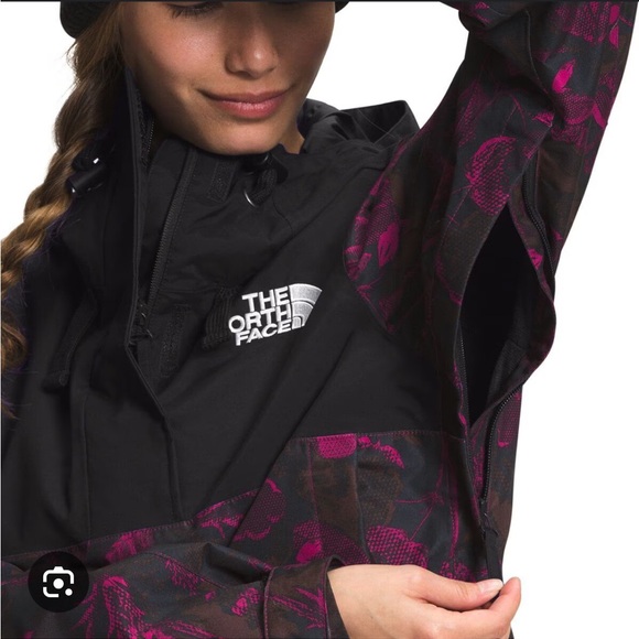 The North Face Tanager Womens Anorak Jacket 
Roxbury Pink Halftone Floral Print - Picture 4 of 6